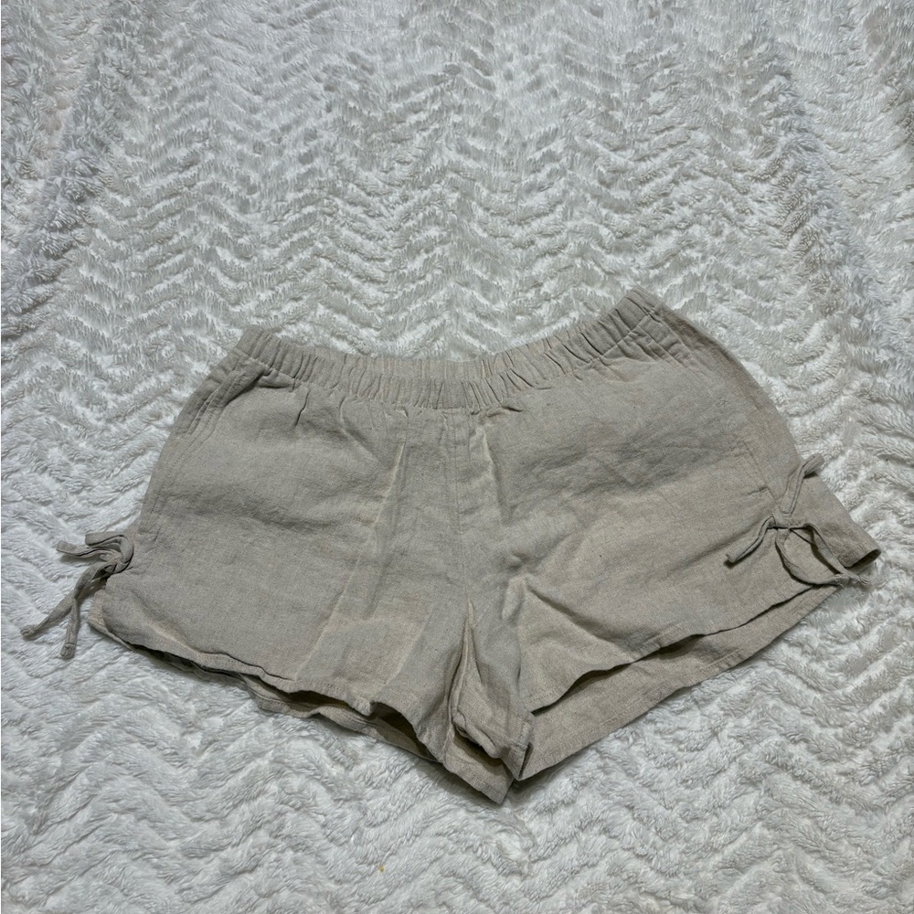 Hollister Women's Light Gray Linen Shorts